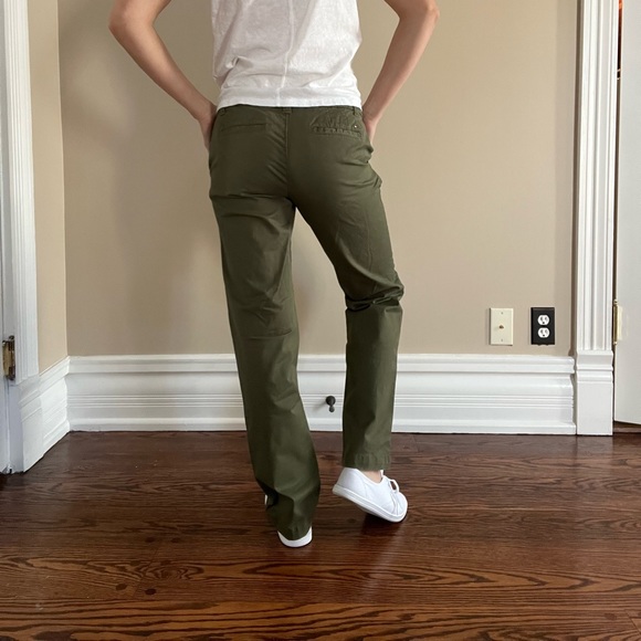 a nice material Tommy Hilfiger chinos - Picture 3 of 6